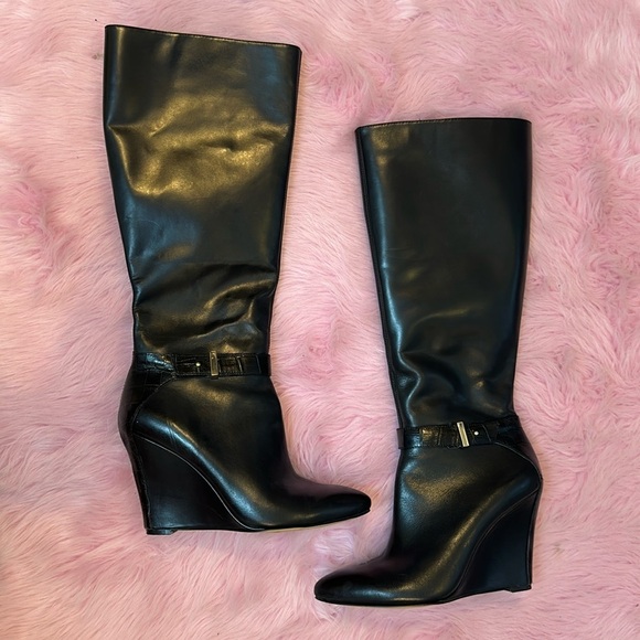 Ann Taylor black leather wedge boots size 7 - Picture 1 of 8